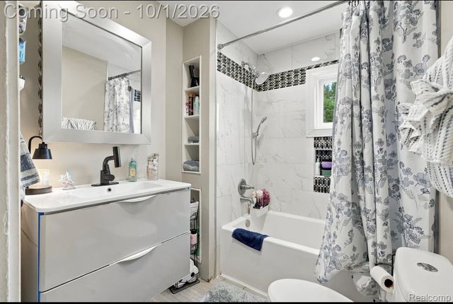 22376 Firwood Avenue, Eastpointe, MI 48021