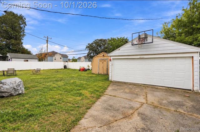 22376 Firwood Avenue, Eastpointe, MI 48021