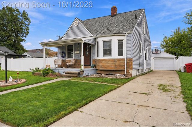 22376 Firwood Avenue, Eastpointe, MI 48021
