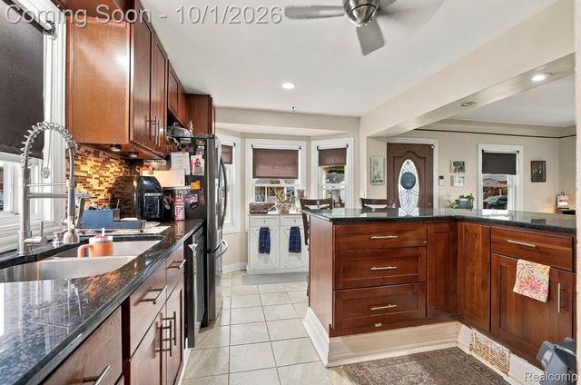 22376 Firwood Avenue, Eastpointe, MI 48021