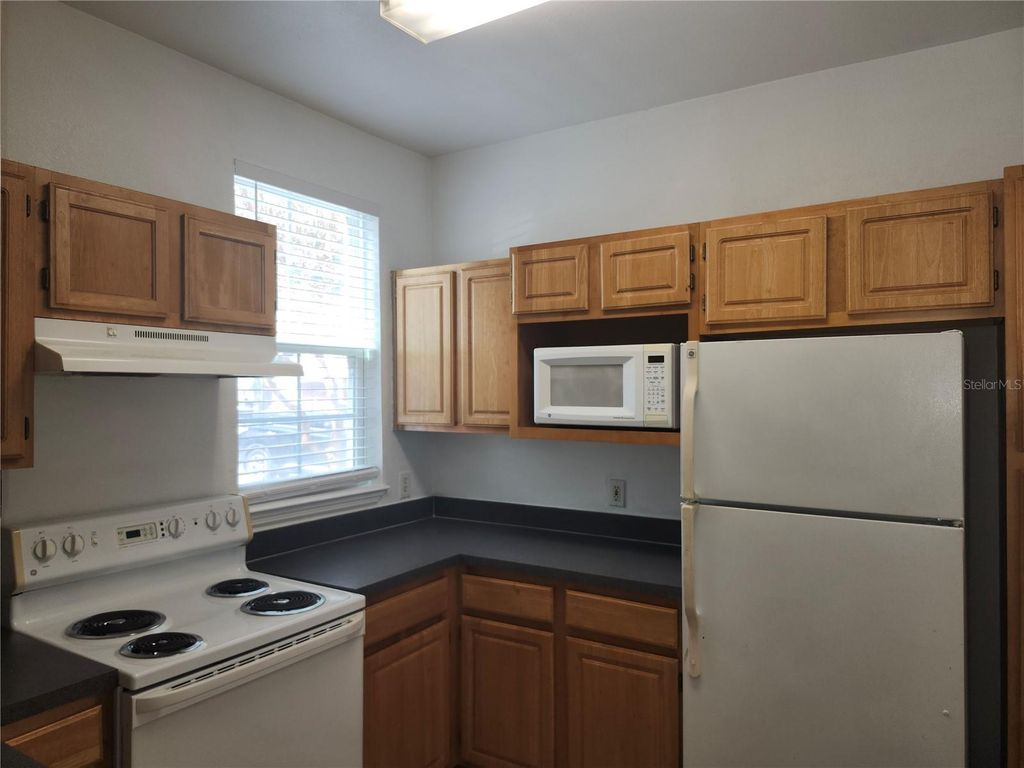 Image 6 of property listing at 3281 SOHO STREET 101, Orlando, FL 32835