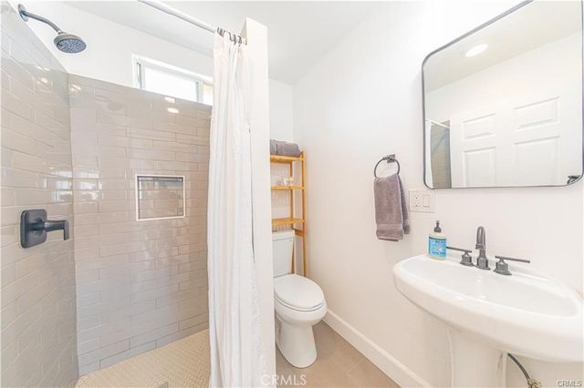 3922 W 28th, Los Angeles, CA 90018