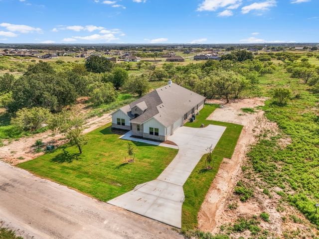 145 Tobiano Trace 1, Brock, TX 76087