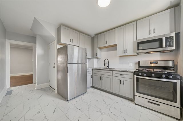 1316 Craig St, Mckeesport, PA 15132