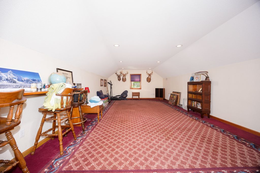 Image 40 of property listing at 825 W Warmouth Street, Salem, IL 62881