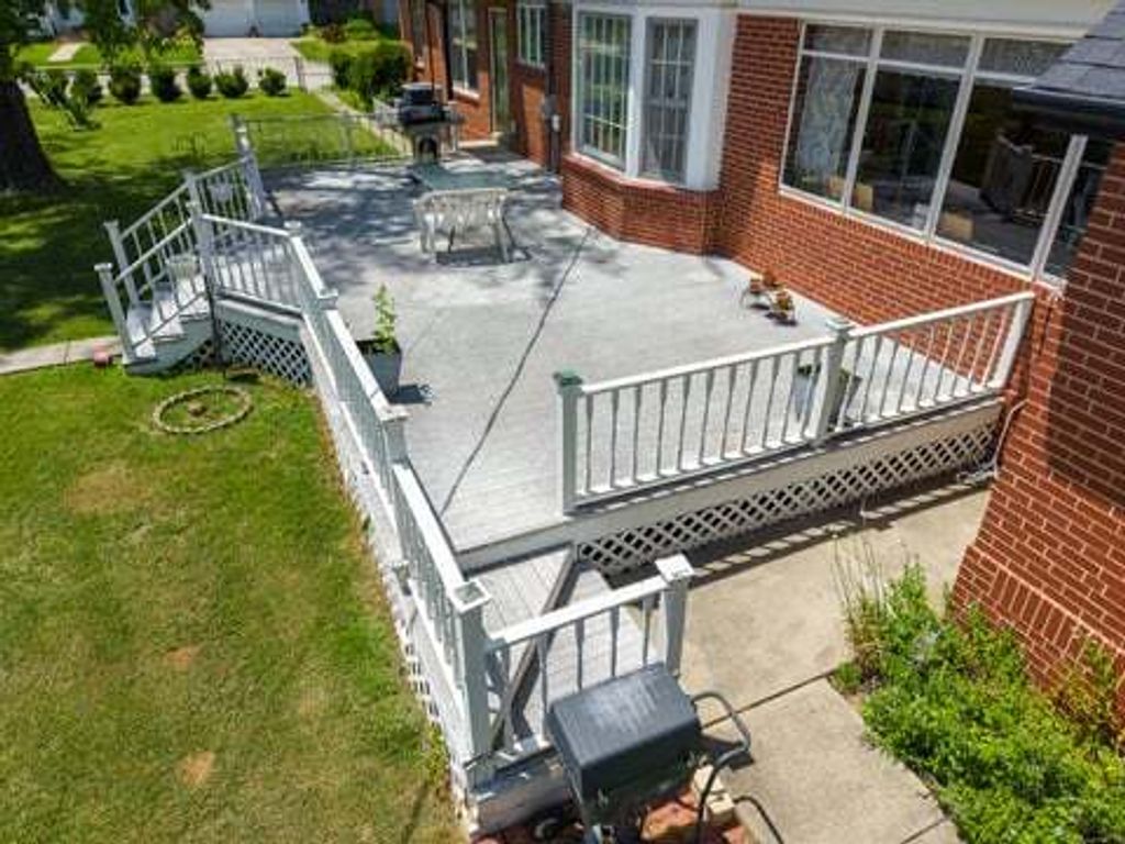 Image 45 of property listing at 825 W Warmouth Street, Salem, IL 62881