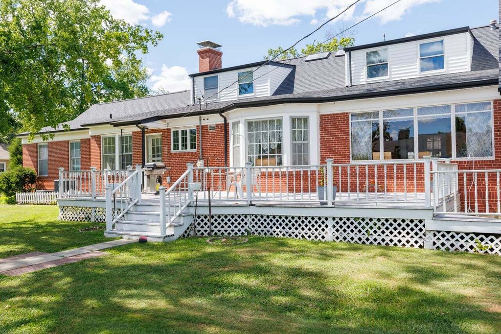 Image 47 of property listing at 825 W Warmouth Street, Salem, IL 62881