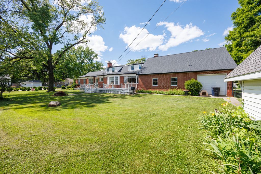 Image 52 of property listing at 825 W Warmouth Street, Salem, IL 62881