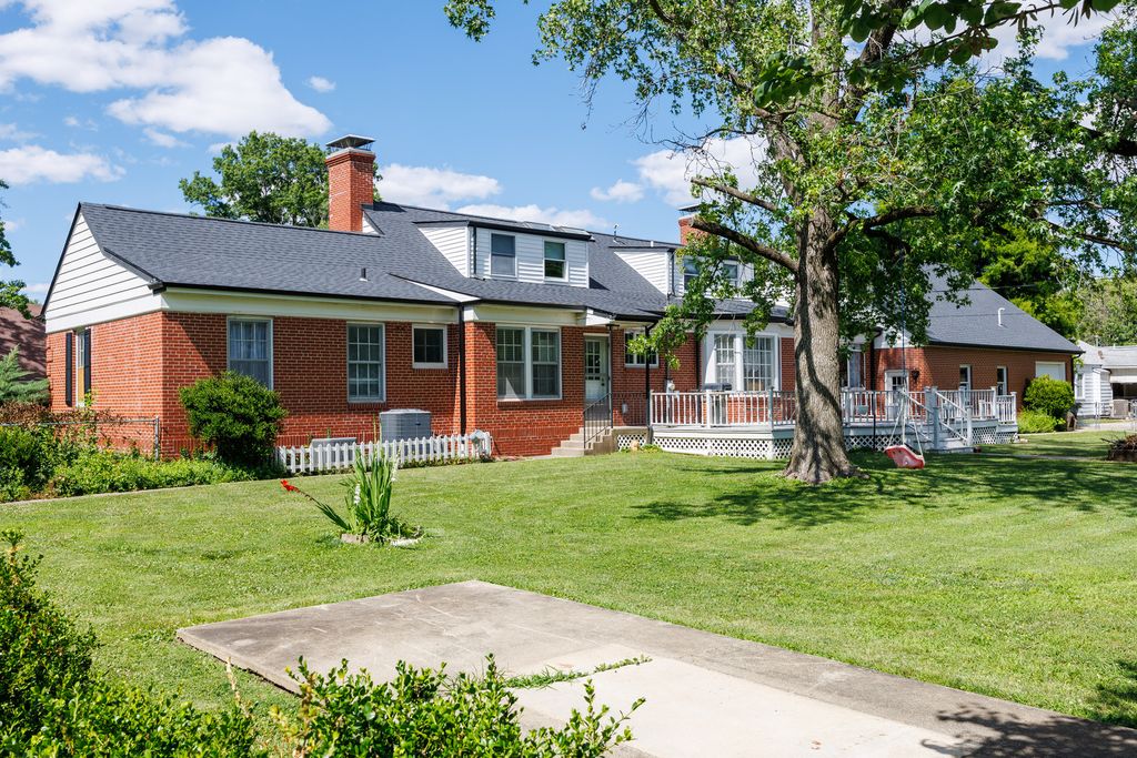 Image 53 of property listing at 825 W Warmouth Street, Salem, IL 62881