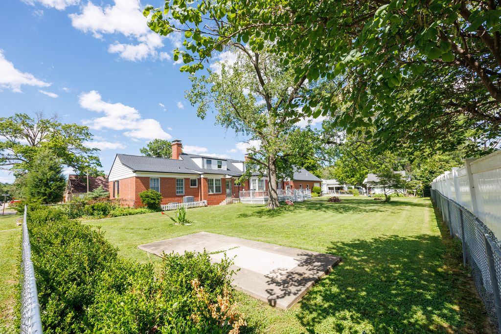 Image 54 of property listing at 825 W Warmouth Street, Salem, IL 62881