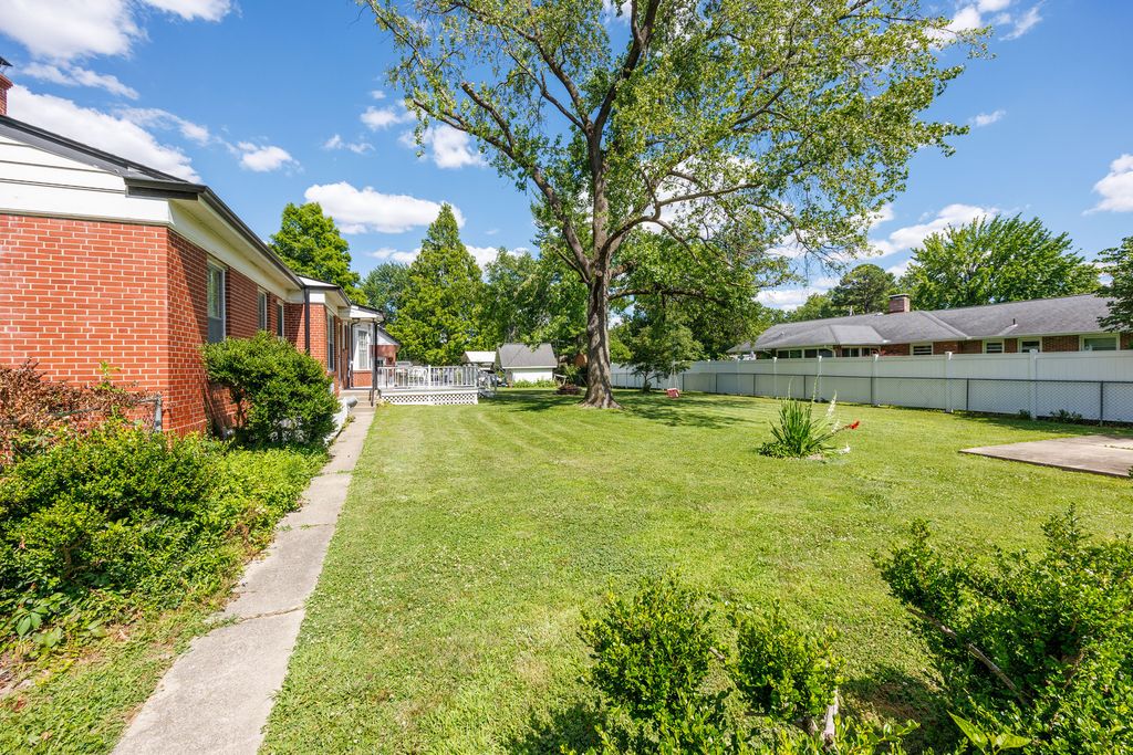 Image 55 of property listing at 825 W Warmouth Street, Salem, IL 62881