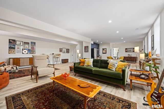 111 ROSEMARY Lane, Germantown Hills, IL 61548