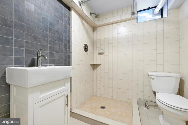 3542 BENZINGER RD, Baltimore, MD 21229