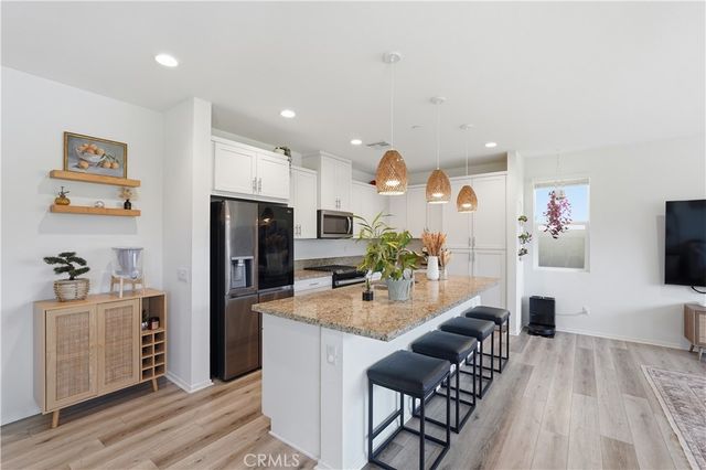 38292 Windingwalk Dr, Murrieta, CA 92563