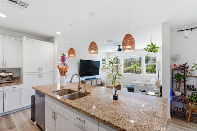 38292 Windingwalk Dr, Murrieta, CA 92563