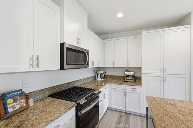 38292 Windingwalk Dr, Murrieta, CA 92563