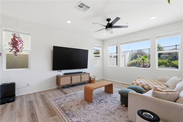 38292 Windingwalk Dr, Murrieta, CA 92563