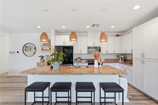 38292 Windingwalk Dr, Murrieta, CA 92563