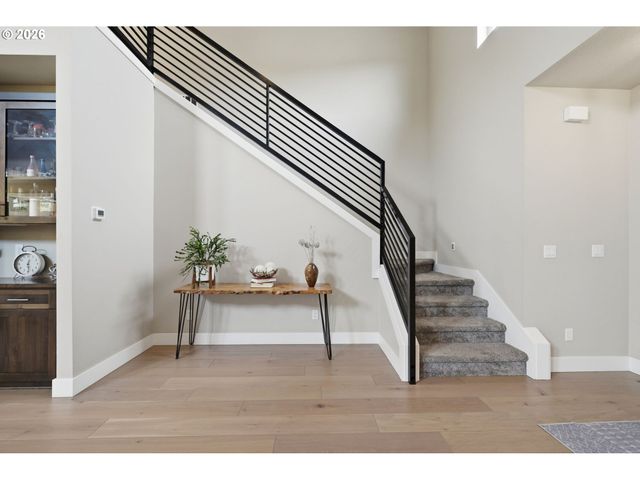 2144 LATHEN Way, Eugene, OR 97408