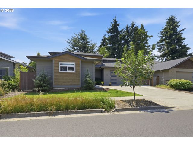 2144 LATHEN Way, Eugene, OR 97408