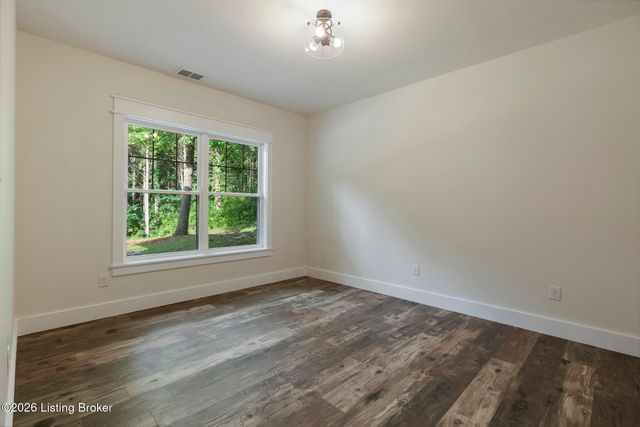 659 Crescent Ridge Dr, Taylorsville, KY 40071