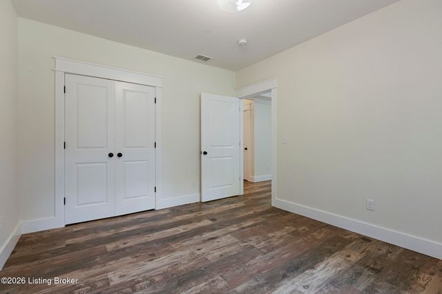 659 Crescent Ridge Dr, Taylorsville, KY 40071