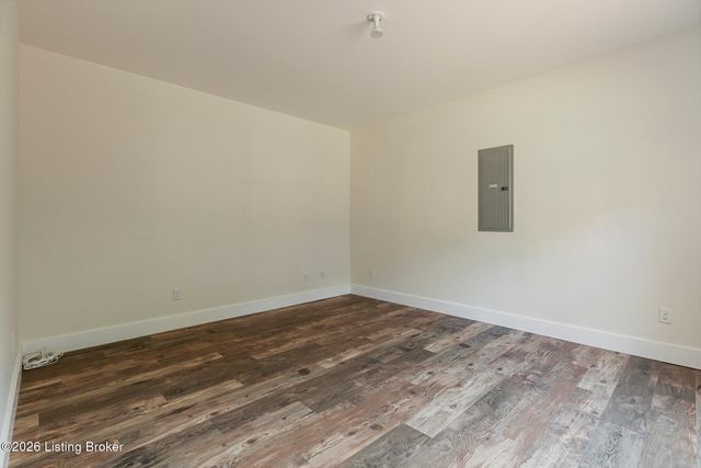659 Crescent Ridge Dr, Taylorsville, KY 40071