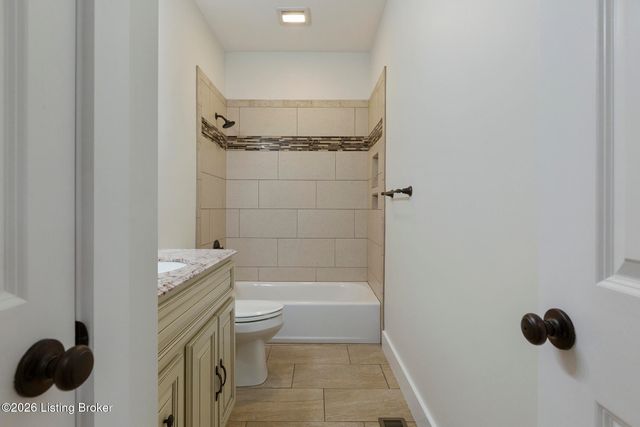 659 Crescent Ridge Dr, Taylorsville, KY 40071