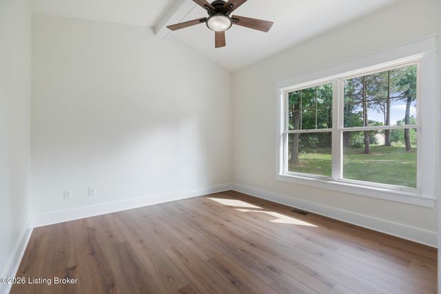 659 Crescent Ridge Dr, Taylorsville, KY 40071
