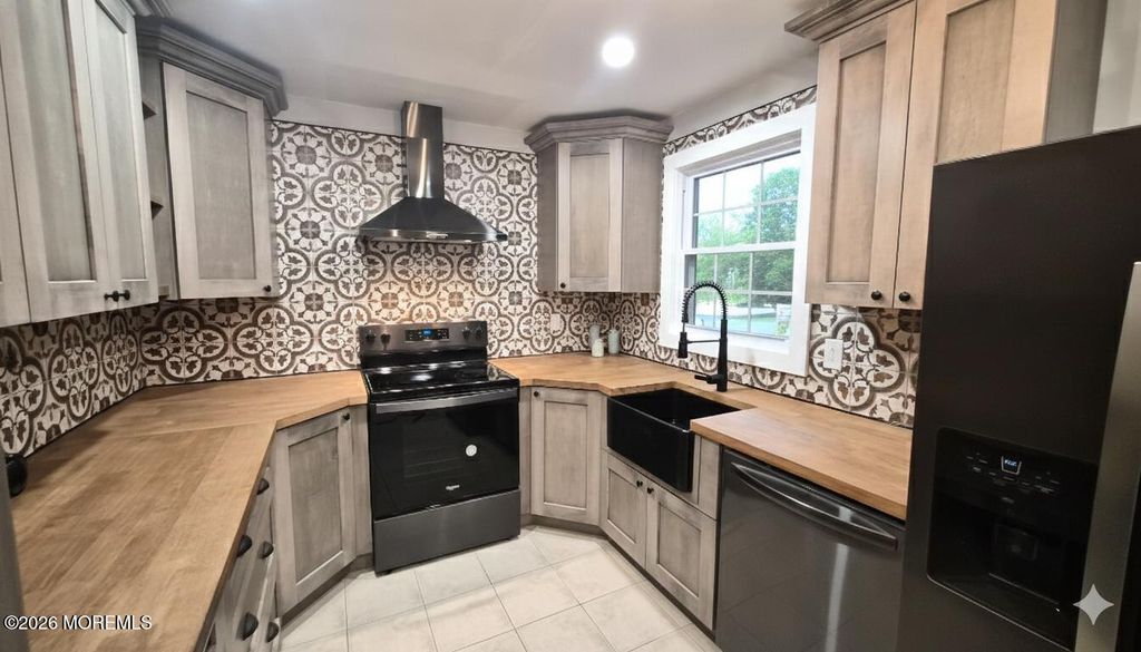 12 Sunset Road A, Whiting, NJ 08759