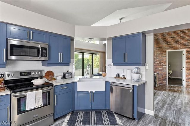 6656 Wakefield DR, Fort Myers, FL 33966