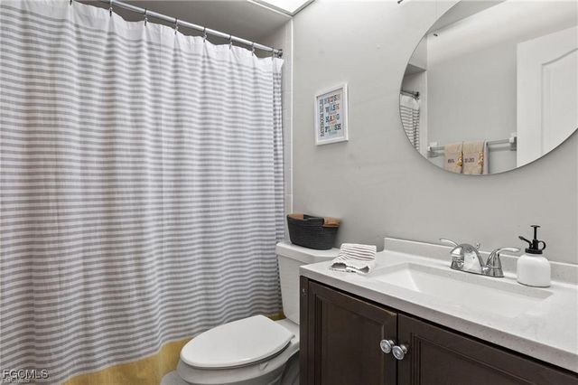 6656 Wakefield DR, Fort Myers, FL 33966