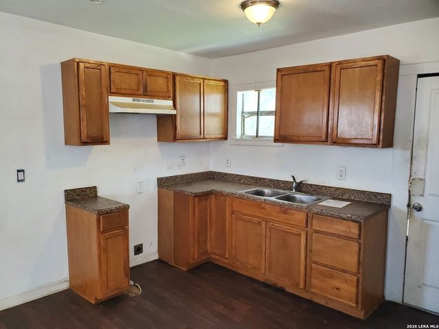 616 Albert, San Antonio, TX 78207