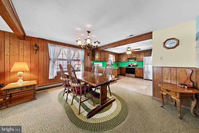 216 W 5TH ST, Ship Bottom, NJ 08008