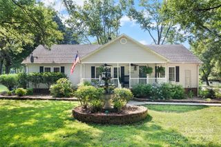 4534 Pebblebrook Circle SW, Concord, NC 28027