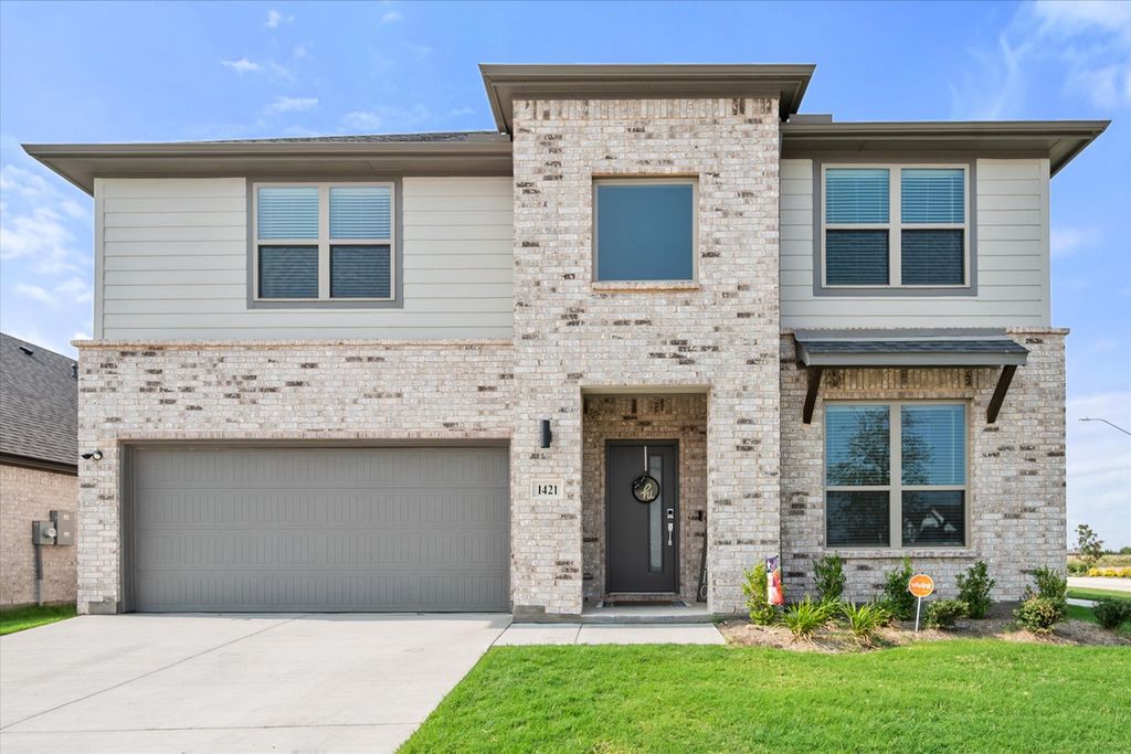 1421 Arciones Road, Fort Worth, TX 76052