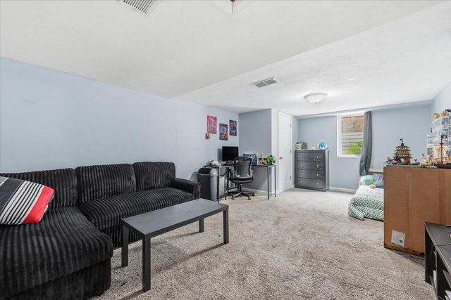1712 AVENUE L, Council Bluffs, IA 51501