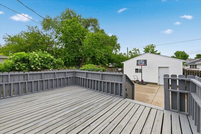 1712 AVENUE L, Council Bluffs, IA 51501