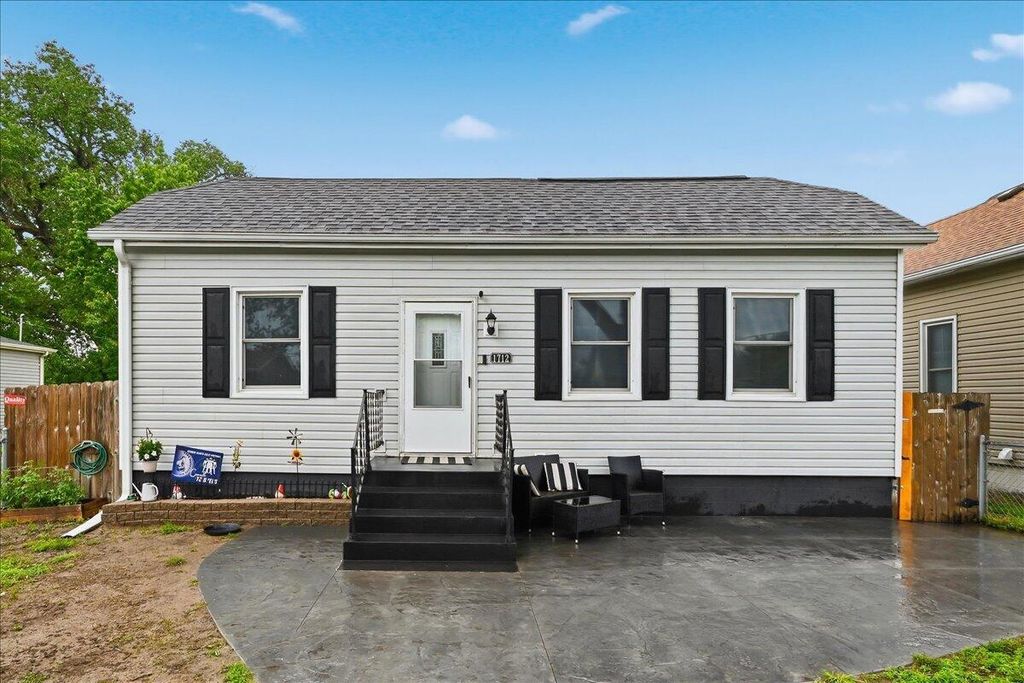 1712 AVENUE L, Council Bluffs, IA 51501