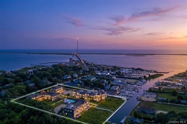 68 Foster Avenue 9, Hampton Bays, NY 11946