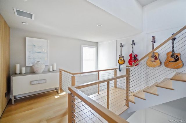 68 Foster Avenue 9, Hampton Bays, NY 11946