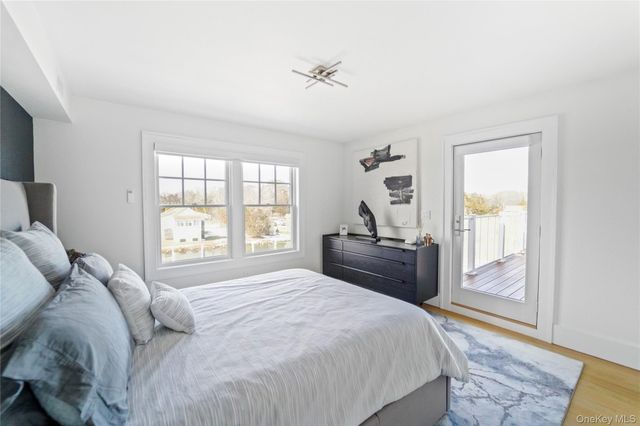 68 Foster Avenue 9, Hampton Bays, NY 11946