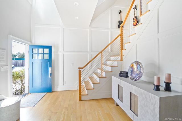 68 Foster Avenue 9, Hampton Bays, NY 11946