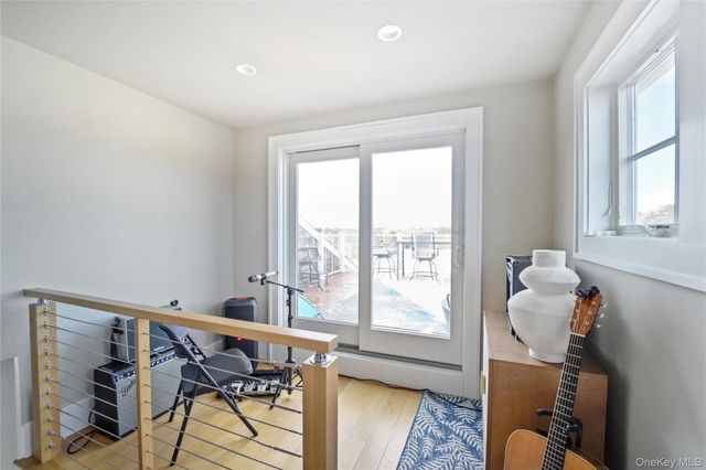 68 Foster Avenue 9, Hampton Bays, NY 11946