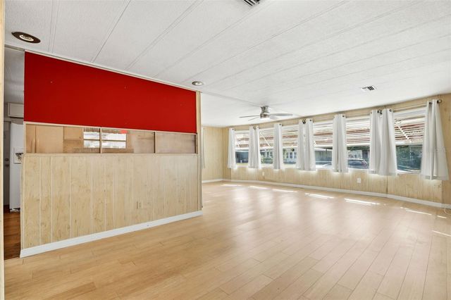 1312 APACHE CIRCLE, Tavares, FL 32778