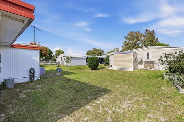 1312 APACHE CIRCLE, Tavares, FL 32778