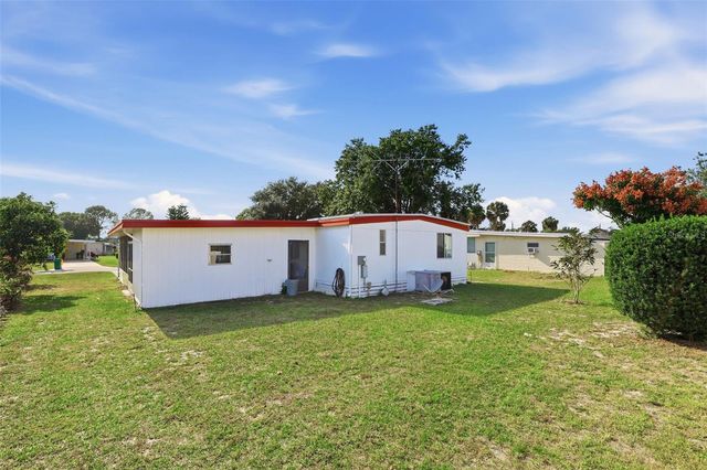 1312 APACHE CIRCLE, Tavares, FL 32778