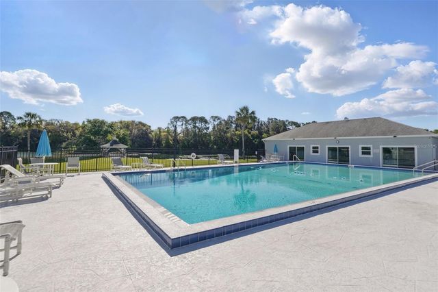 1312 APACHE CIRCLE, Tavares, FL 32778