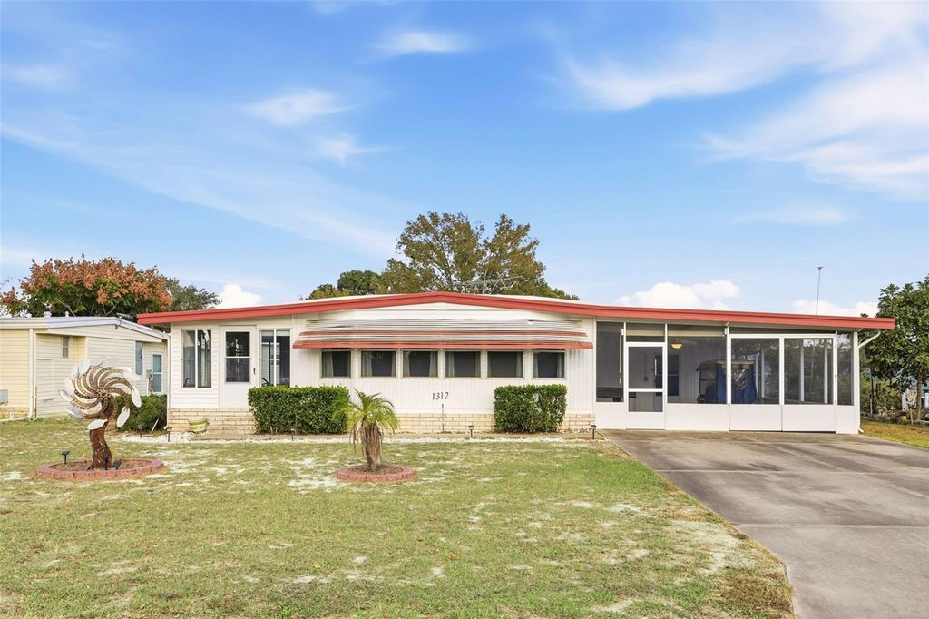 1312 APACHE CIRCLE, Tavares, FL 32778