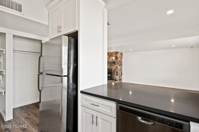 6101 E Seneca Street, Tucson, AZ 85712